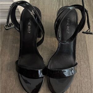 Nine west 9 1/2 black heels